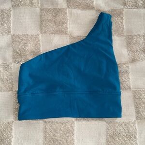 Lululemon Align Asymmetrical Bra *Light Support, A/B Cup
Hawaiian Blue size 4